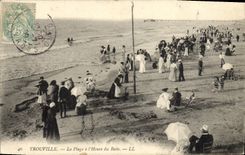 CPA Deauville La Plage a L'Heure du Bain