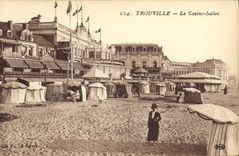 POSTAL Trouville de la VENDIMIA la sala de estar del casino