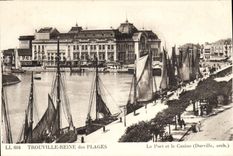 CPA Trouville Reine Des Plages Le Port et le casino Bateaux