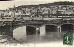 CPA Trouville Le Pont de la Gare