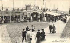 Tableros y Eden de Trouville de la POSTAL de la VENDIMIA