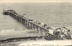 CPA Trouville La Jetee Promenade
