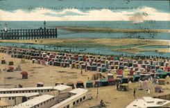 POSTAL Trouville de la VENDIMIA la playa de los parasoles y del mar de las playas