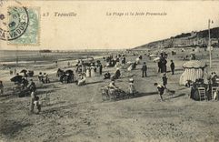 La reina de Trouville de la POSTAL de la VENDIMIA de las playas la playa y el embarcadero camina