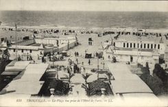 CPA Trouville La Plage vue prise de l'Hotel de Paris 