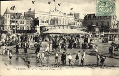 POSTAL Trouville de la VENDIMIA la playa y el casino
