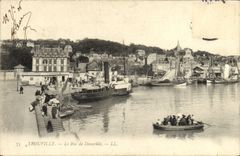 POSTAL Trouville de la VENDIMIA en el mar la cuba de los barcos de Deauville