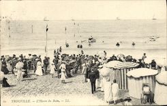CPA Trouville L'Heure du Bain