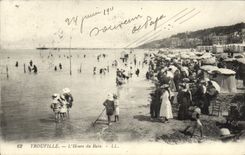 CPA Trouville L'Heure du Bain