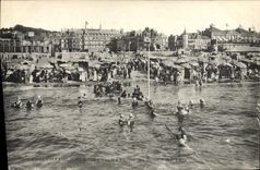 CPA Trouville La Plage a L'Heure du Bain