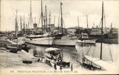 CPA Trouville Deauville Le Bassin des Yachts Bateaux