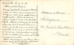 La reina de Trouville de la POSTAL de la VENDIMIA de las playas dejó el barco de Le Havre