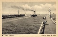 Reina de Trouville de la POSTAL de la VENDIMIA de las playas el barco de Le Havre y de la cuba