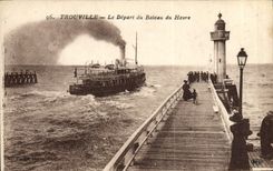 CPA Trouville Le Depart du Bateau du Havre