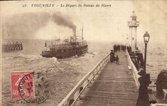 CPA Trouville Le Depart du Bateau du Havre