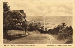 CPA Trouville Reine des Plages Panorama du calvaire vers la plage 