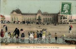 POSTAL Trouville de la VENDIMIA el nuevo casino visto de los niños de la playa