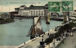 POSTAL Trouville de la VENDIMIA el casino y los barcos de los tambores
