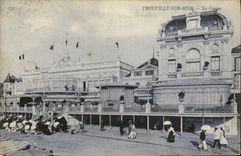 POSTAL Trouville de la VENDIMIA en el mar el casino