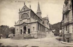 POSTAL Trouville de la VENDIMIA la iglesia