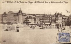CPA Trouville Les hotels de Paris et Palace vus de la plage 
