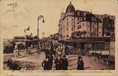 CPA Trouville La Reine Des Plages La Cancaniere et Les Planches