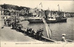 POSTAL Trouville de la VENDIMIA antes de la salida portuaria del barco de Le Havre