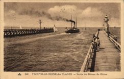 La POSTAL Trouville de la VENDIMIA la reina de las playas salió del barco de Le Havre