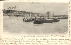 CPA Trouville Sur Mer Sortie du Bateau du Havre