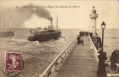 CPA Trouville Depart du Bateau du Havre 