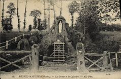 CPA Mesnil Mauger la grotte et le calvaire
