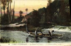 CPA L'Orne pittoresque Les moutiers en Cinglais Le moulin de Brie Barque 