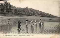VINTAGE POSTCARD Villers On Sea Children on the Beach