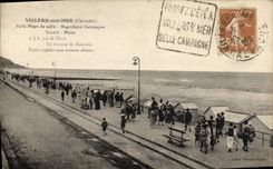 La POSTAL Villers de la VENDIMIA en tenis hermoso de la playa de la arena de Mer pesca