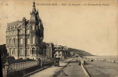 VINTAGE POSTCARD Villers on Sea Villa Burgonde and the walk of the Boards