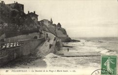 VINTAGE POSTCARD Villerville the Descent of the Beach has High tide