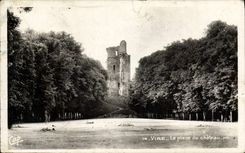 CPA Vire La Place du Chateau 