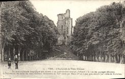 CPA Vire L'esplanade du vieux Chateau