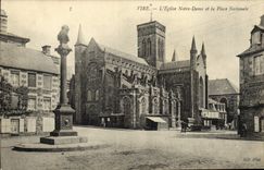CPA Vire L'Eglise Notre Dame et la Place Nationale