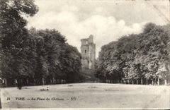 CPA Vire La Place du Chateau