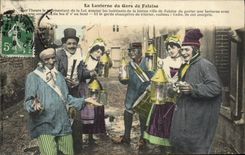 CPA Falaise La Lanterne du Gars de Falaise Folklore Costume