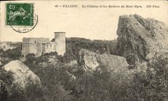 CPA Falaise Chateau et les Rochers du Mont Myra