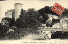 CPA Falaise Le Chateau et la Breche Henri IV Train