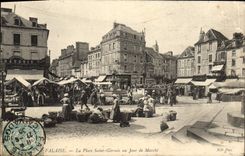 CPA Falaise La Place Saint Gervais un Jour de Marche TOP