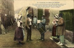 CPA Falaise La lanterne du gars de Falaise Folklore Costume