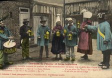 CPA Falaise La lanterne du gars de Falaise Folklore Costume