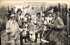 CPA Gars de Falaise et Ieurs Lanternes Folklore Costume