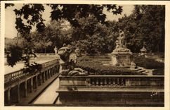 CPA Nimes Jardin de la Fontaine Les Bains Romains