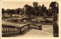 CPA Nimes Jardin de la Fontaine Les Bains Romains