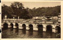 CPA Nimes Jardin de la Fontaine Les Bains Romains